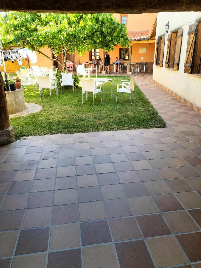 Albergue Don Camino Villalcázar de Sirga 외부 사진