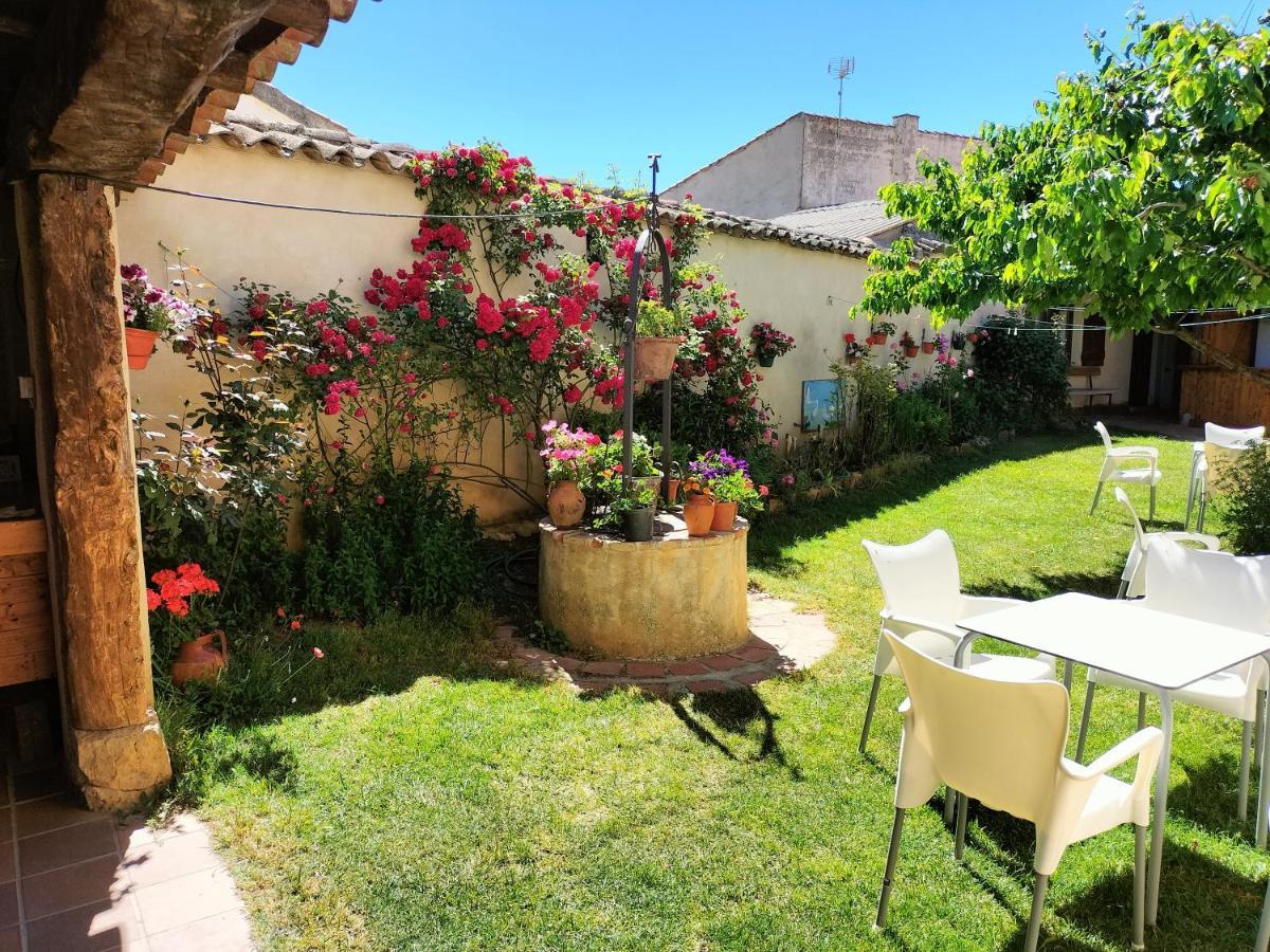 Albergue Don Camino Villalcázar de Sirga 외부 사진