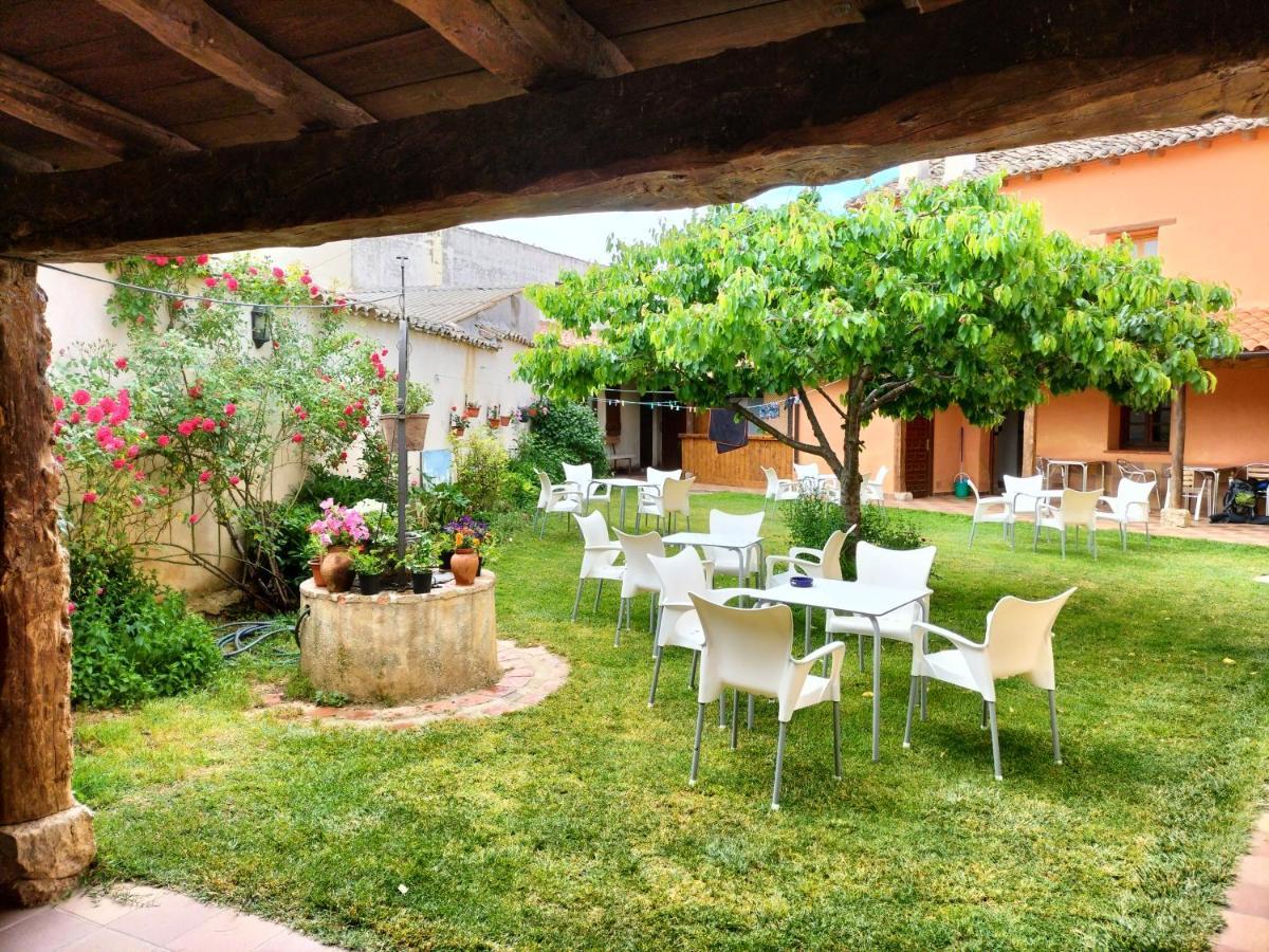 Albergue Don Camino Villalcázar de Sirga 외부 사진